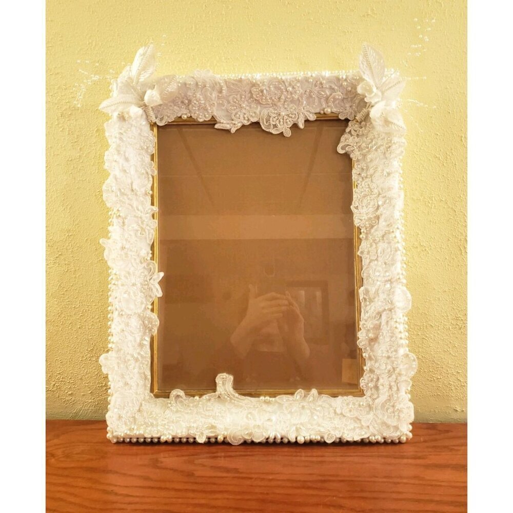 White Lace Picture Photo Frame Victorian Style Wedding Anniversary Communion Vtg
